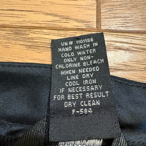 Mossimo 100% Silk Black Tank Top XL Babydoll Early 2000s 90s Y2K Grunge Satin - Picture 5 of 8